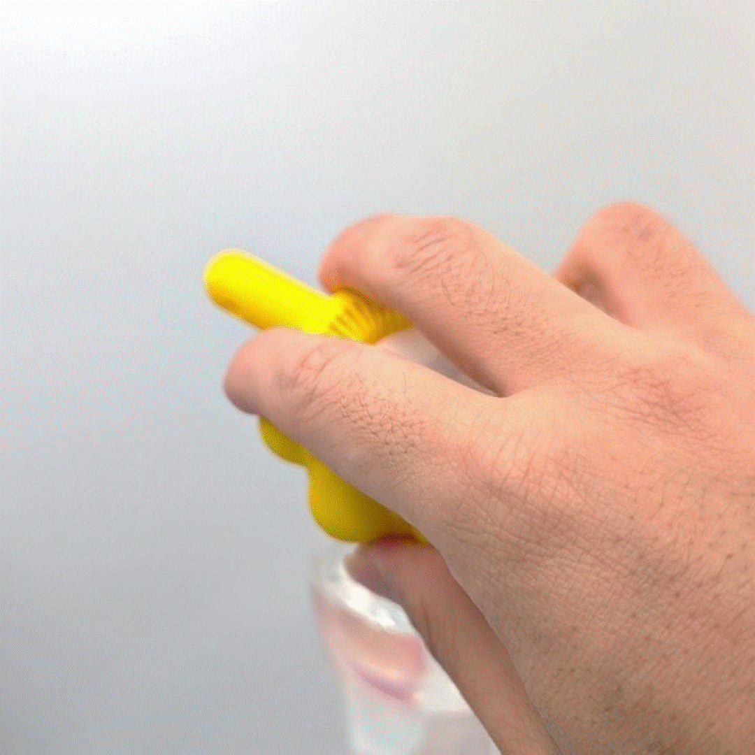 [nico]【作業療法士が考案】片手で開けられるペットボトルオープナー